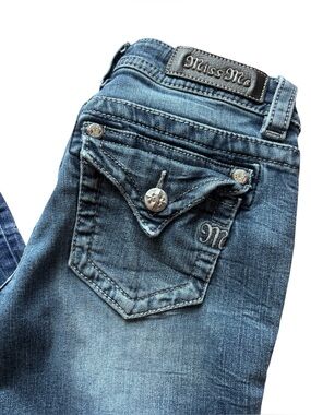 Miss Me Signature Slim Boot Jeans Size 26 | Distressed Flare Bootcut Denim